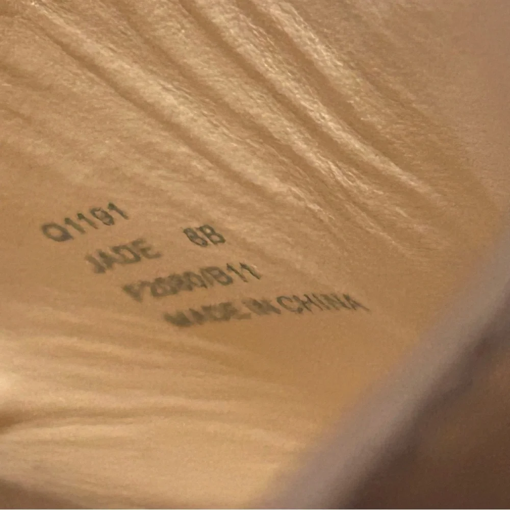 Coach Jade Beige Leather Wedge Sandals.8B - Picture 16 of 16